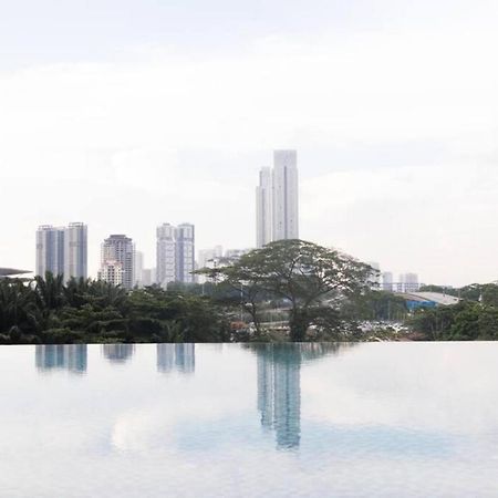 Seaview Condo Near Rf Mall, Food Court & Free Netflix Джохор-Бару Екстер'єр фото